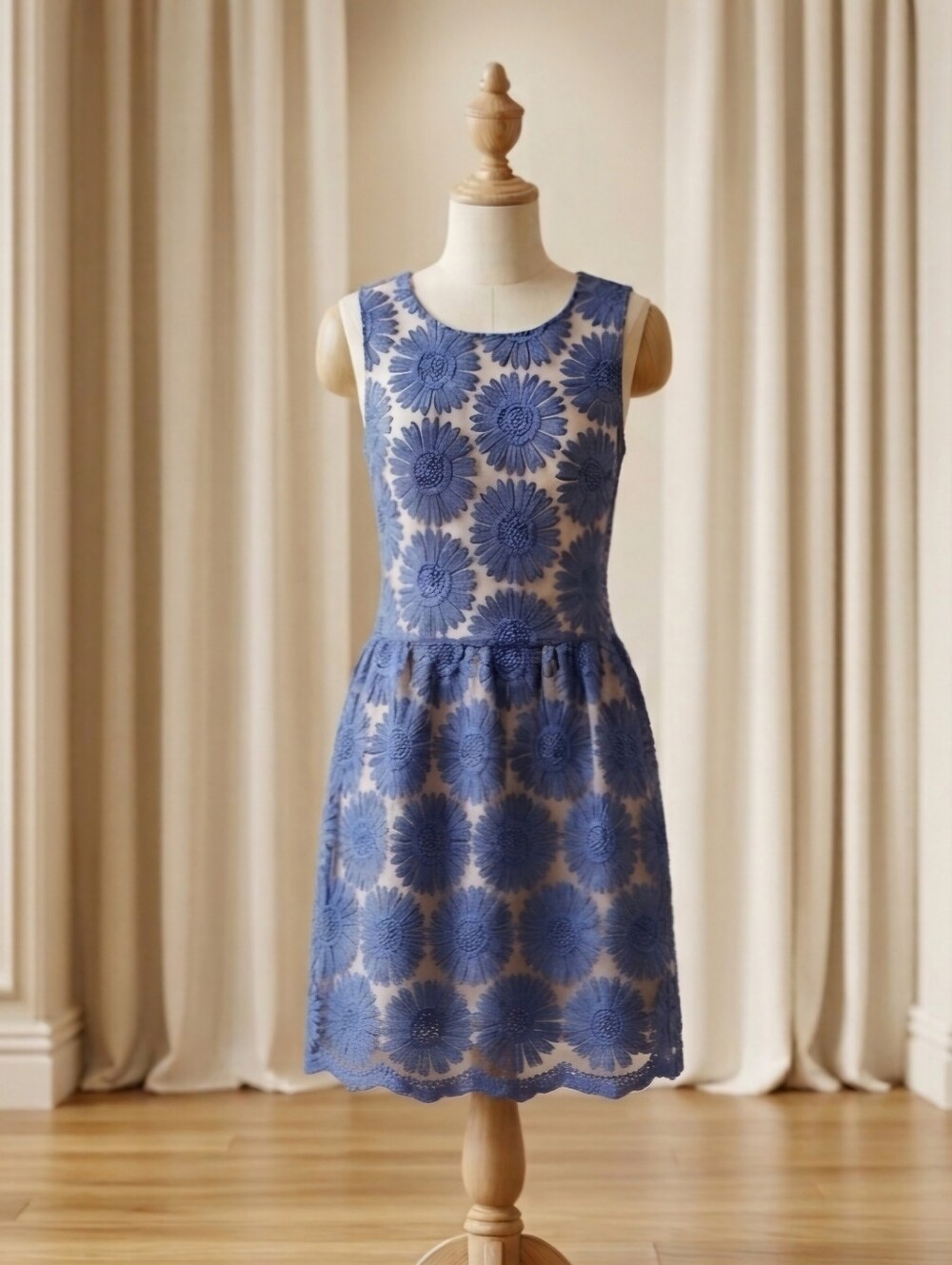 Ellison Royal Blue Daisy Peekaboo Sleeveless Dress Size Small